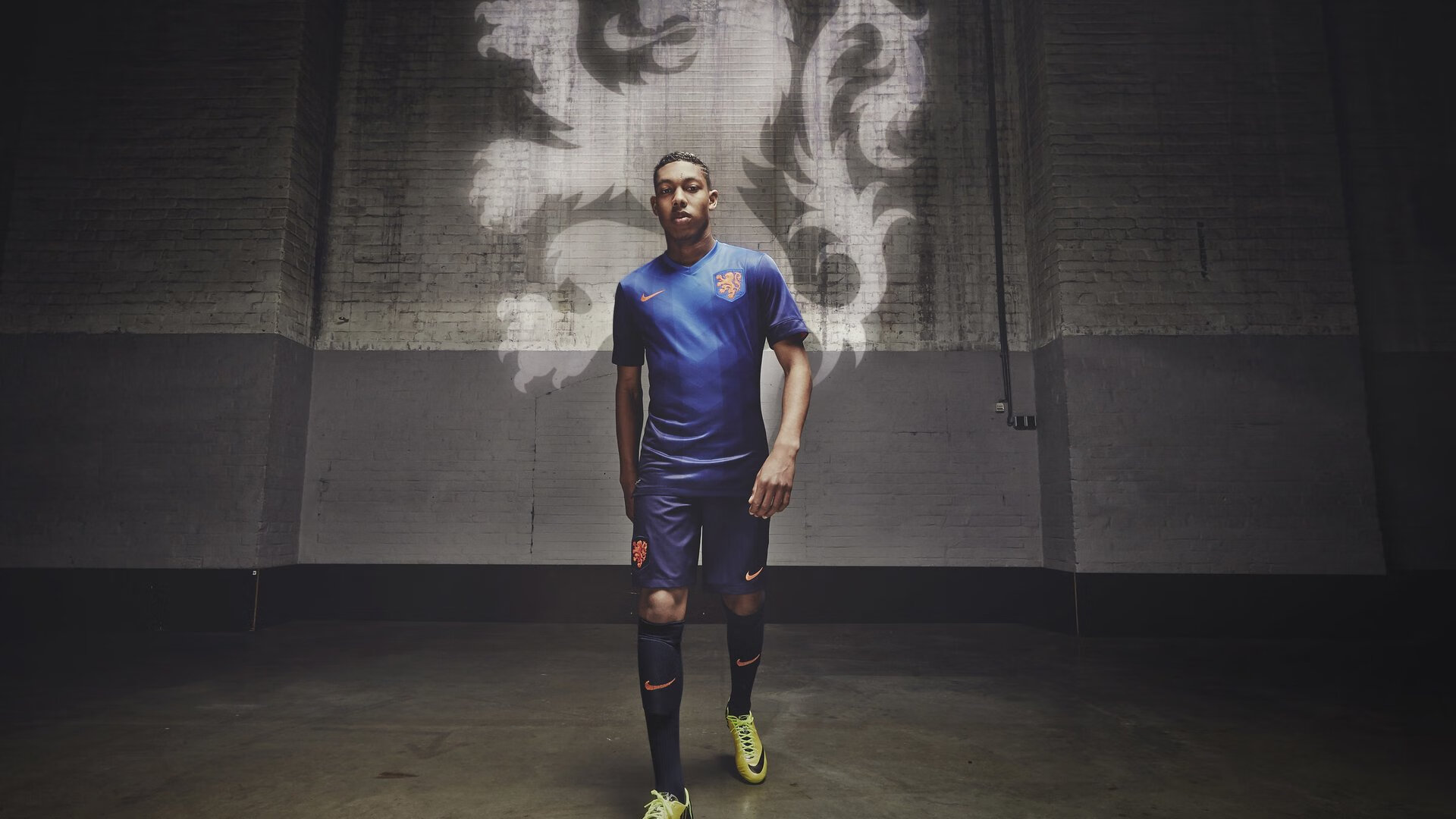 国家队长期缺乏中场组织核心，国家队 队长